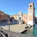 Stunning Apartment In Venezia With Kitchenette