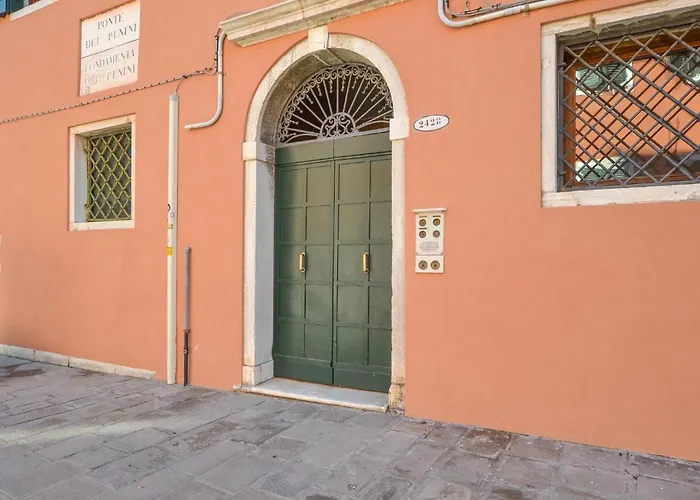 Stunning Apartment In Venezia With Kitchenette