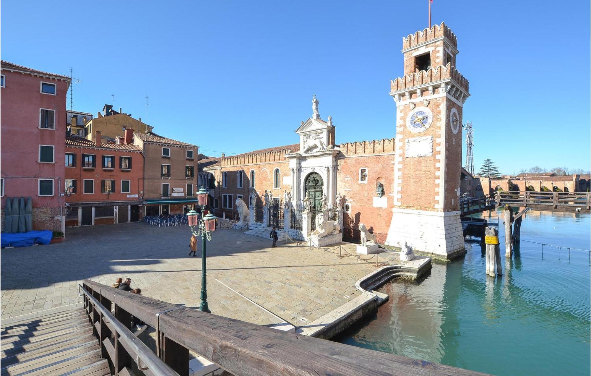 Stunning In With Kitchenette * Venice
